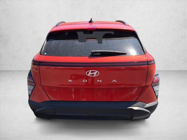 Used 2025 Hyundai Kona SEL FWD image 6