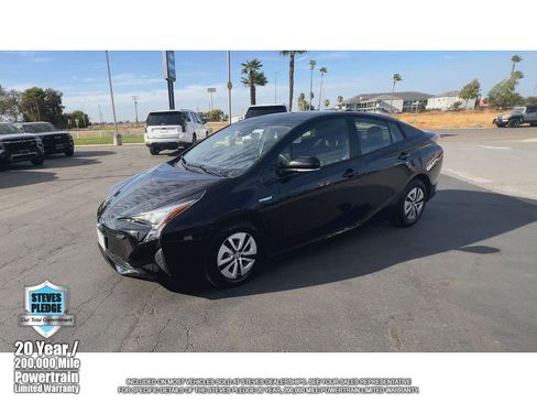 Used 2018 Toyota Prius Two image 5