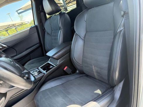 Used 2024 Mitsubishi Outlander SE image 14