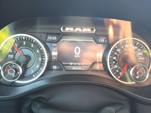 Used 2022 RAM 1500 Laramie AWD/4WD image 14