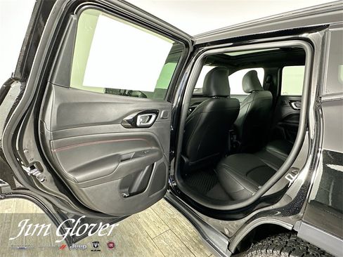 New 2026 Jeep Compass Trailhawk image 13