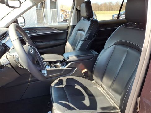 Used 2023 Jeep Grand Cherokee L Limited image 14