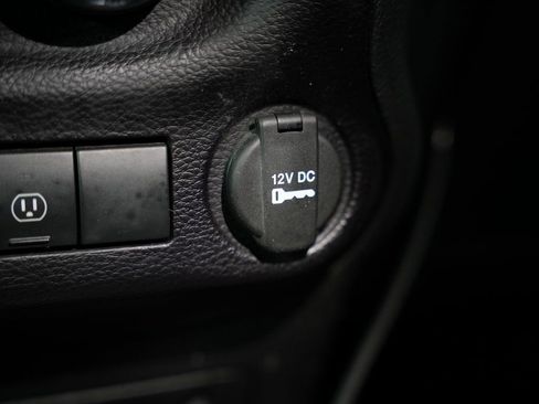 Used 2015 Jeep Wrangler Unlimited Sahara w/ Connectivity Group image 25