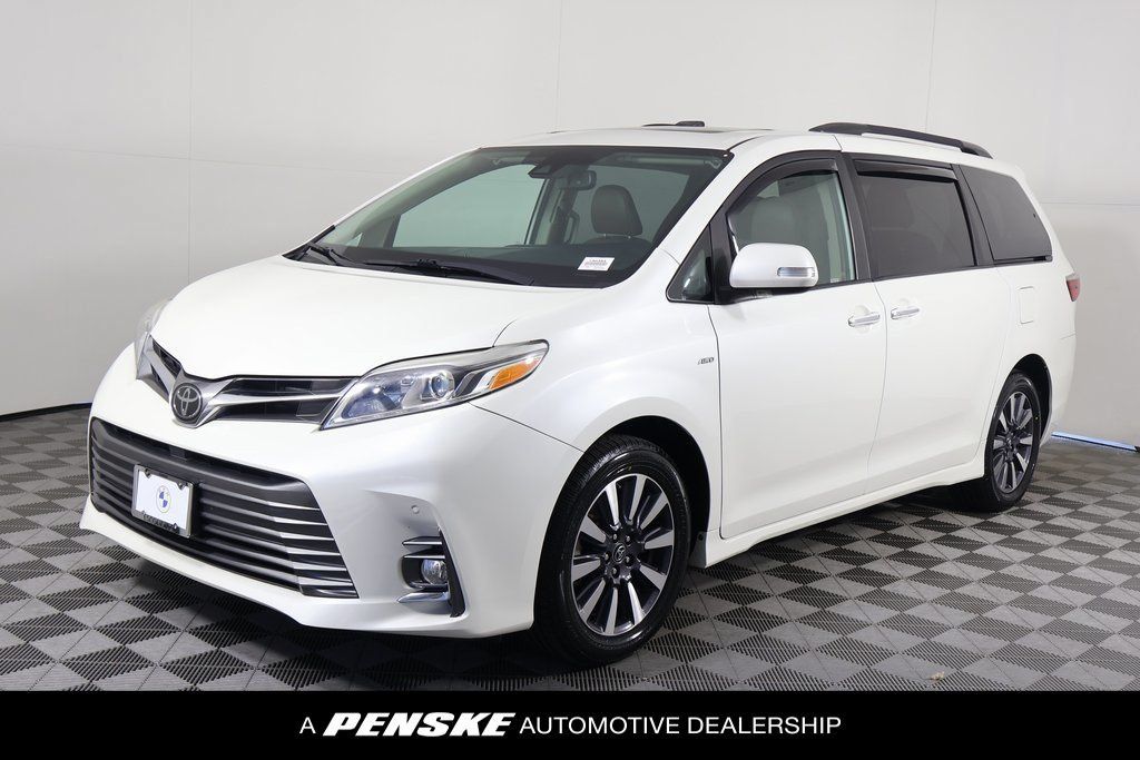 Used 2019 Toyota Sienna Limited AWD/4WD image 1