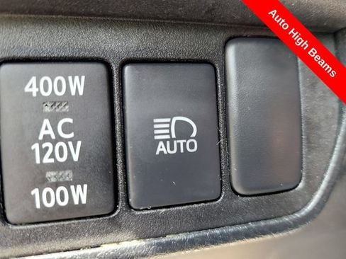 Used 2019 Toyota Tacoma TRD Off-Road w/ Technology Package AWD/4WD image 23