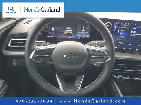 Used 2025 Chevrolet Traverse LT w/ Midnight/Sport Edition image 27
