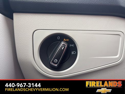 Used 2023 Volkswagen Tiguan SE R-Line image 17
