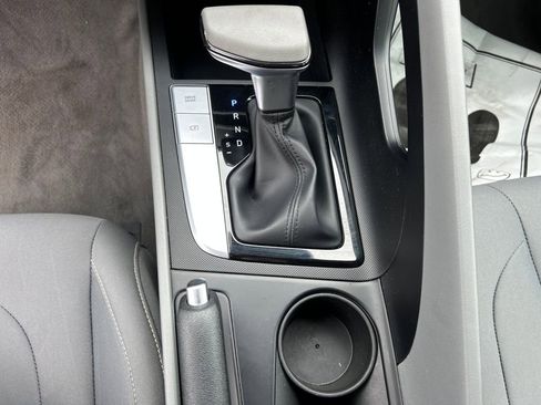 Used 2023 Hyundai Elantra SEL w/ Cargo Package image 22