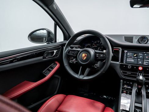 New 2026 Porsche Macan Turbo AWD/4WD image 23