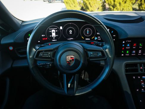 Used 2023 Porsche Taycan 4 Cross Turismo w/ Premium Package image 17