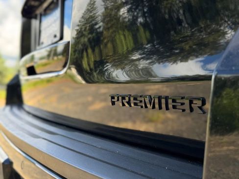 Used 2019 Chevrolet Tahoe Premier AWD/4WD image 49