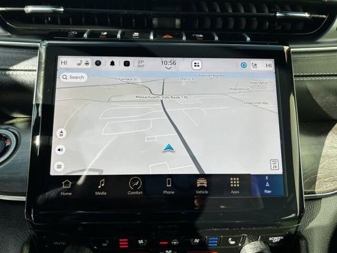 Used 2025 Jeep Grand Cherokee L Overland w/ Advanced Protech Group III image 34