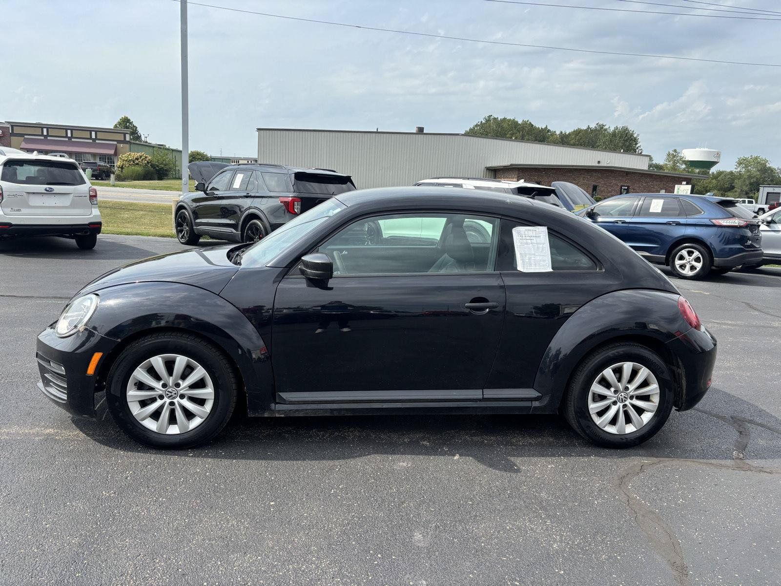 Used 2017 Volkswagen Beetle 1.8T S FWD image 3