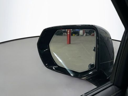 Used 2023 GMC Yukon XL AT4 image 37