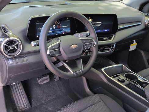 New 2026 Chevrolet Equinox LT w/ Safety and Technology Package image 9