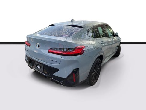 Used 2023 BMW X4 xDrive30i w/ M Sport Package AWD/4WD image 3