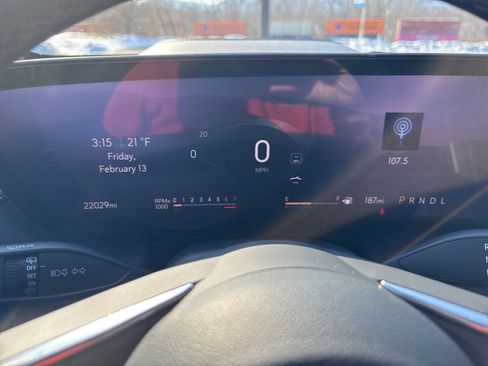 Used 2025 Buick Enclave Preferred image 24