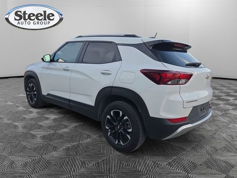 Used 2023 Chevrolet TrailBlazer LT FWD image 3