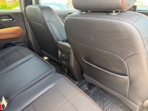 Used 2024 GMC Canyon AT4 AWD/4WD image 15