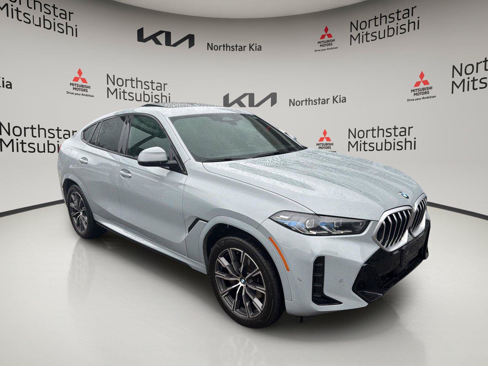 Used 2026 BMW X6 xDrive40i w/ Climate Comfort Package AWD/4WD image 6