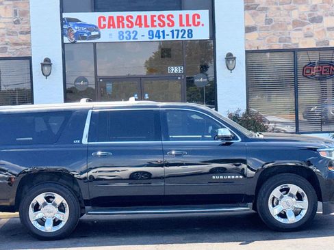 Used 2015 Chevrolet Suburban LTZ RWD image 3