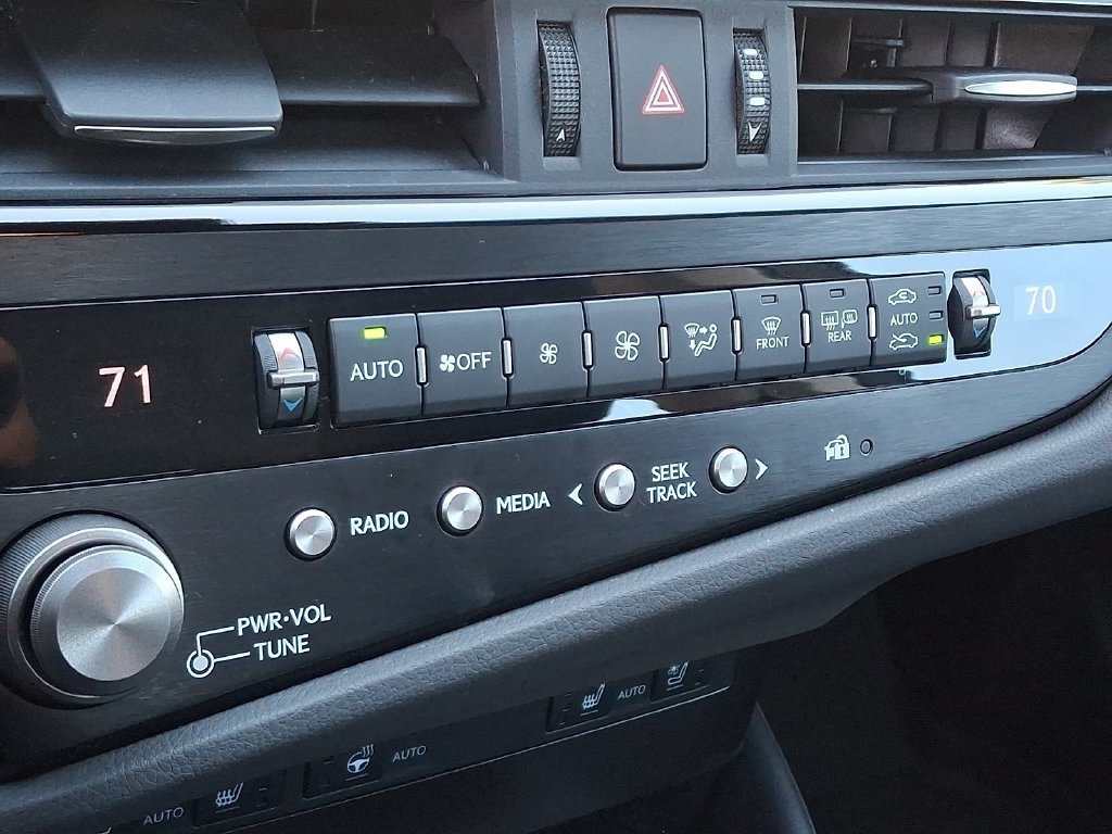 Used 2024 Lexus ES 350 w/ Premium Package FWD image 18