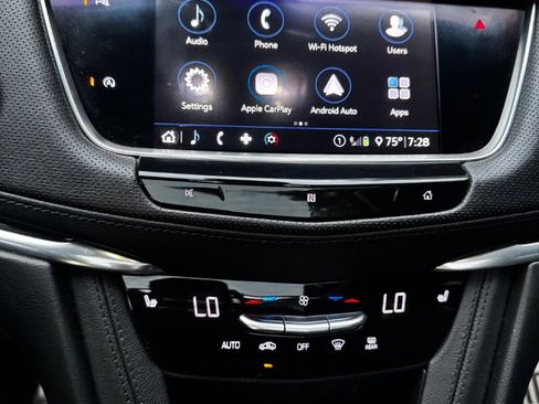 Used 2020 Cadillac XT5 Premium Luxury FWD image 8