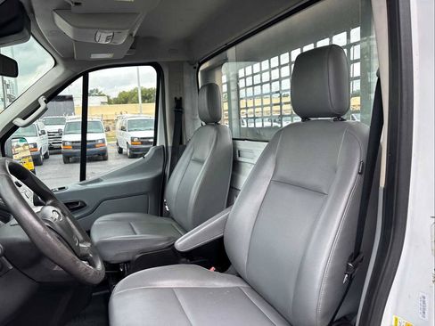 Used 2019 Ford Transit 250 138 RWD image 14
