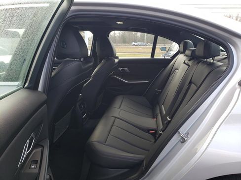 Used 2019 BMW 330i xDrive Sedan w/ Convenience Package image 11