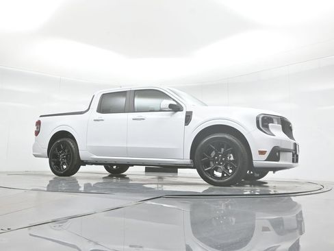 New 2025 Ford Maverick Lobo image 45