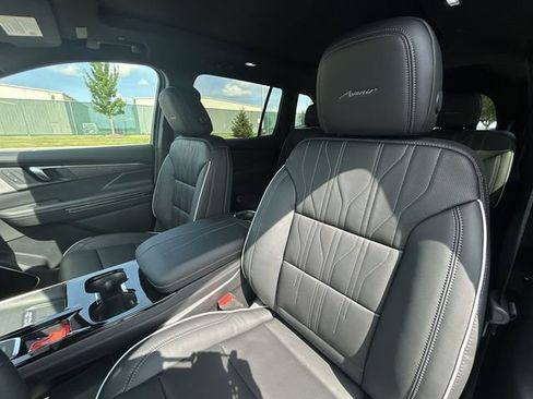 New 2026 Buick Enclave Avenir w/ Super Cruise Package image 36