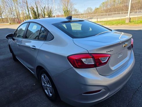 Used 2018 Chevrolet Cruze LS image 7
