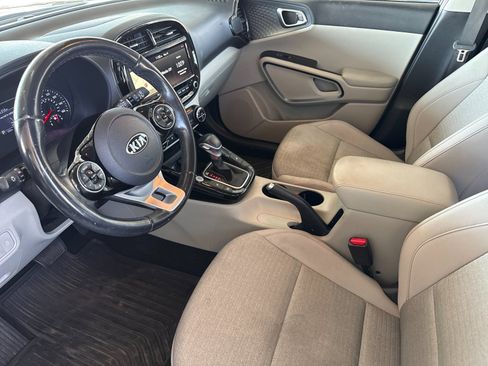 Used 2020 Kia Soul EX FWD image 9