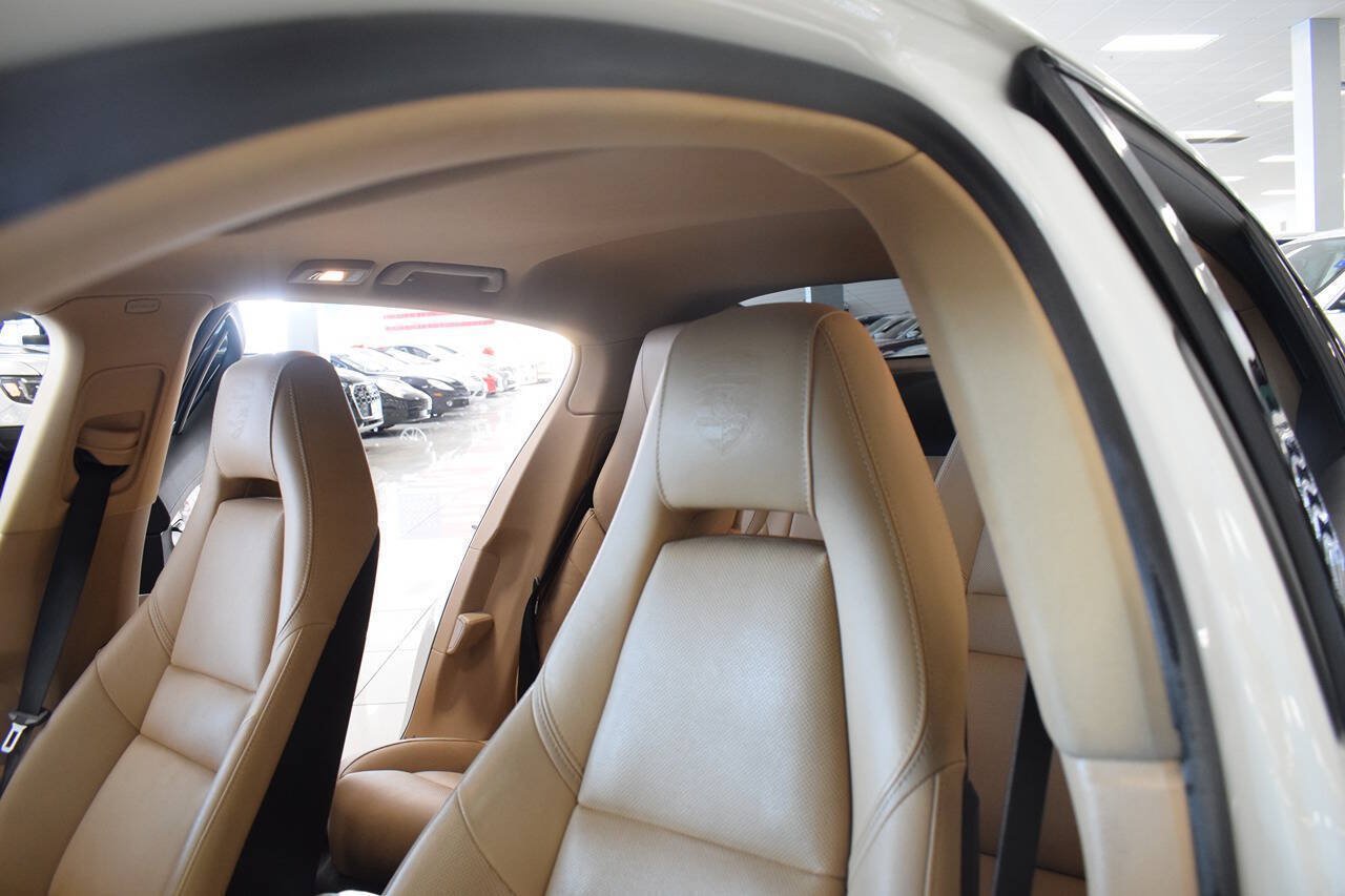 Used 2016 Porsche Panamera AWD/4WD image 36