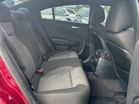 Used 2018 Dodge Charger SXT w/ Blacktop Package RWD image 18