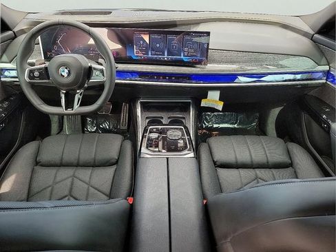 Used 2025 BMW 740i RWD image 12