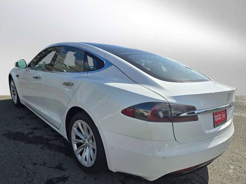 Used 2019 Tesla Model S Standard Range image 5