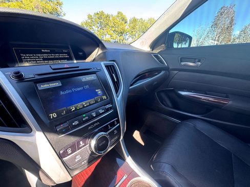 Used 2017 Acura TLX V6 w/ Technology Package image 22