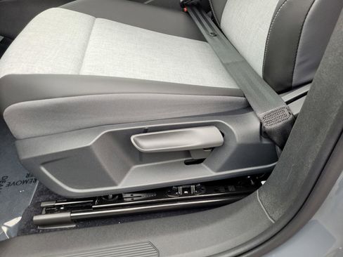 New 2026 Volkswagen ID.4 Pro image 16