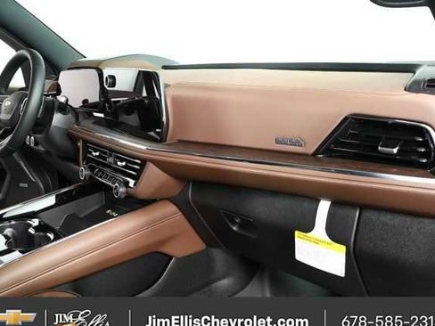 New 2026 Chevrolet Suburban High Country w/ Sun And Tow Package image 23