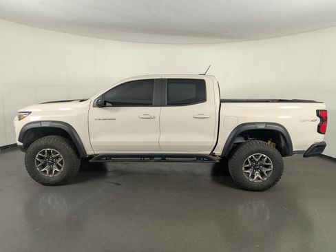 Used 2026 Chevrolet Colorado ZR2 w/ Technology Package AWD/4WD image 5