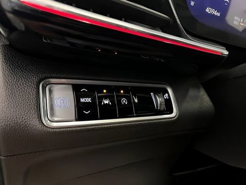 Certified 2024 Buick Envision Preferred AWD/4WD image 22