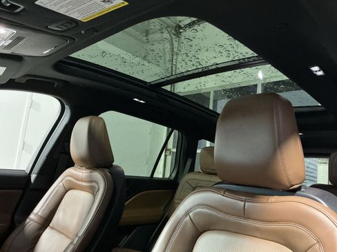 Used 2023 Lincoln Aviator Reserve w/ Elements Package Plus AWD/4WD image 31
