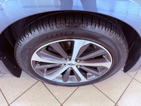 Used 2017 Subaru Legacy 3.6R Limited AWD/4WD image 17
