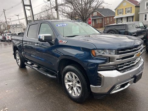Used 2019 Chevrolet Silverado 1500 LTZ w/ LTZ Premium Package image 8