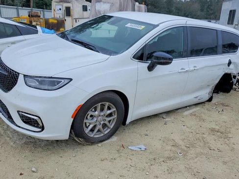 Used 2026 Chrysler Pacifica Select FWD image 55