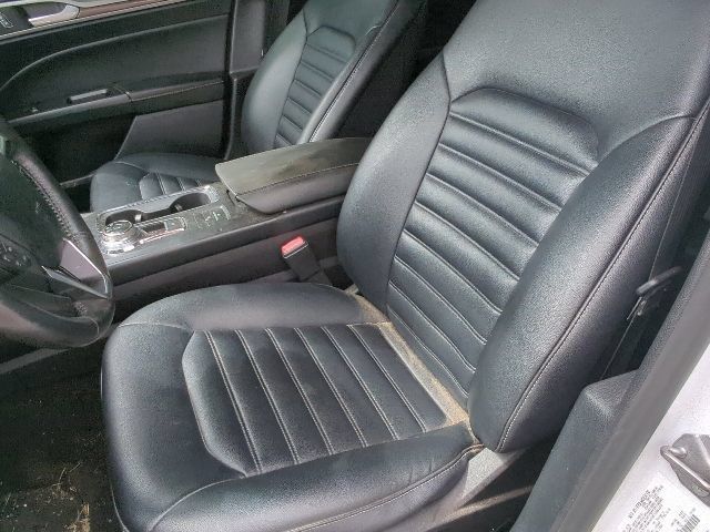 Used 2020 Ford Fusion SEL FWD image 16