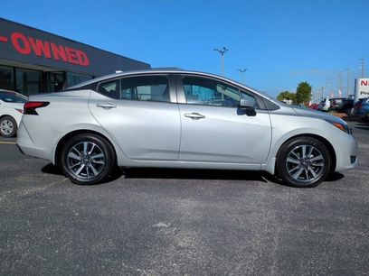 Used 2025 Nissan Versa SV w/ Trunk Package