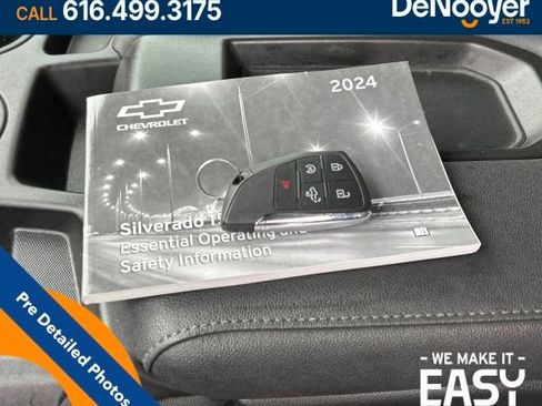 Used 2024 Chevrolet Silverado 1500 LT AWD/4WD image 11