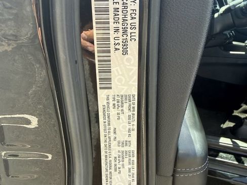 Used 2022 Dodge Durango SXT w/ Blacktop Package RWD image 28